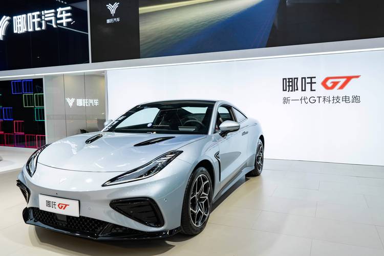 深圳福田区阳福贝企业管理咨询哪吒汽车在智能汽车领域的表现，领途汽车在新能源汽车市场中的影响力